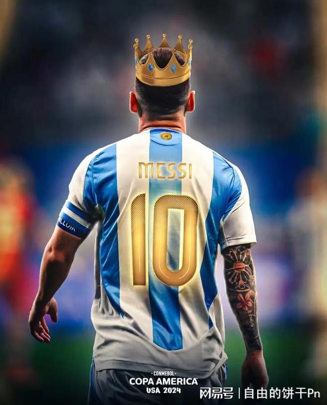 萨勒马克尔斯比赛里与裁判对峙，还被裁判踢了一脚