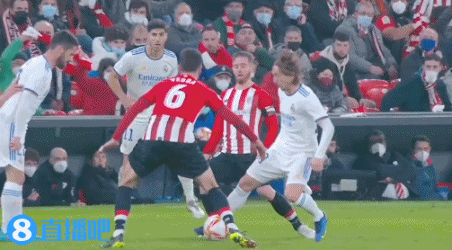 新秀状态低迷！弗拉格26.7%命中率，科沃德为27.3%