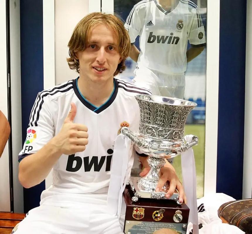 残特奥会坐式排球项目华农开赛 他们靠上肢和腰腹力量逐梦赛场